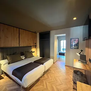 Yomo Petit Paris Encamp